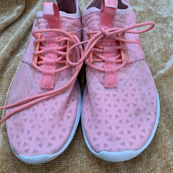Nike Shoes - Nike Women's Juvenate